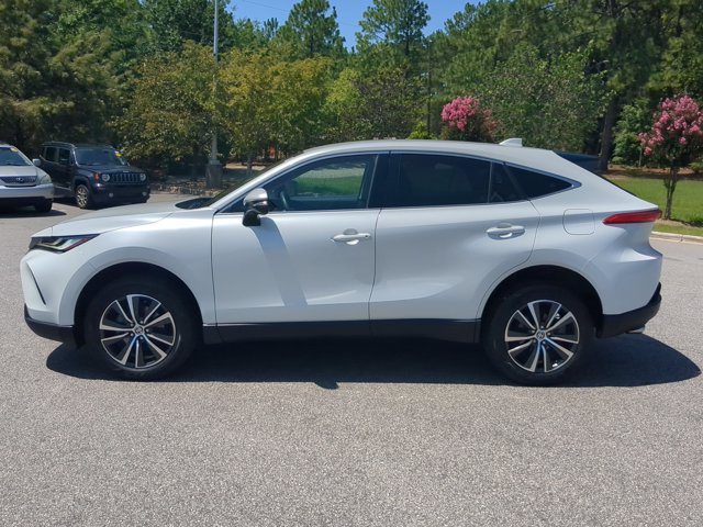 Used 2023 Toyota Venza LE AWD/4WD image 7