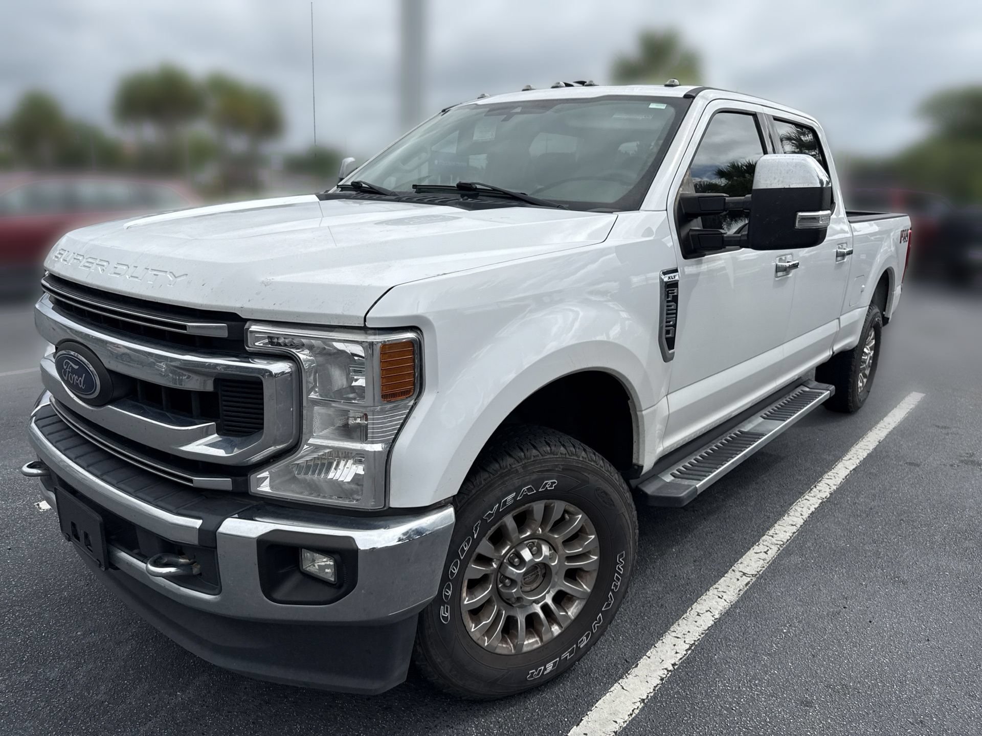 Certified 2020 Ford F250 XLT w/ XLT Premium Package AWD/4WD image 11
