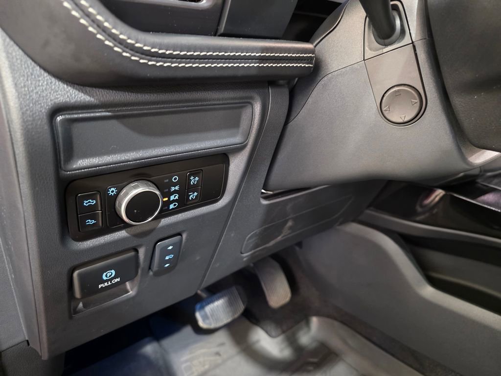 Certified 2025 Ford F150 Lightning Platinum AWD/4WD image 32