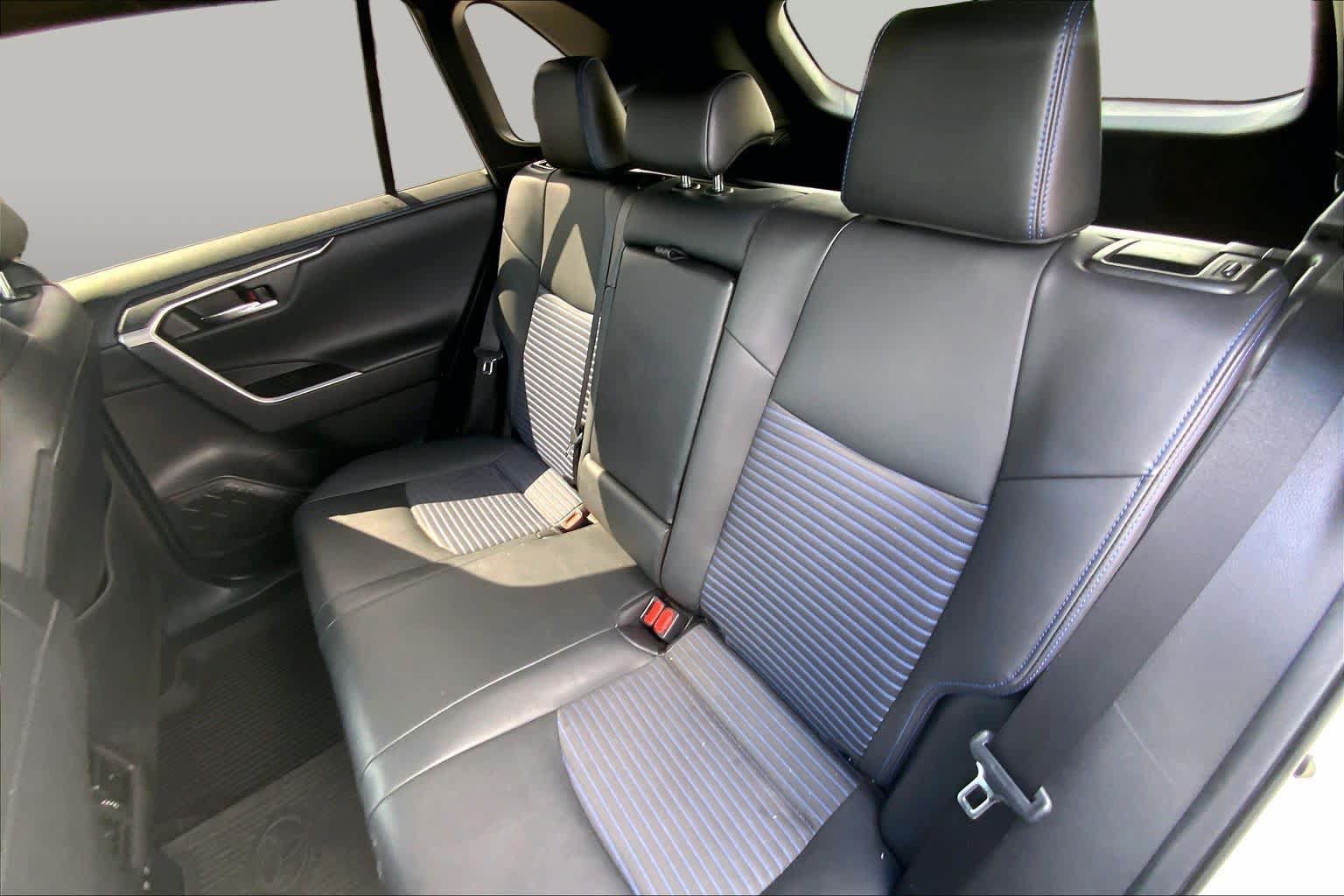 Used 2021 Toyota RAV4 XSE AWD/4WD image 21