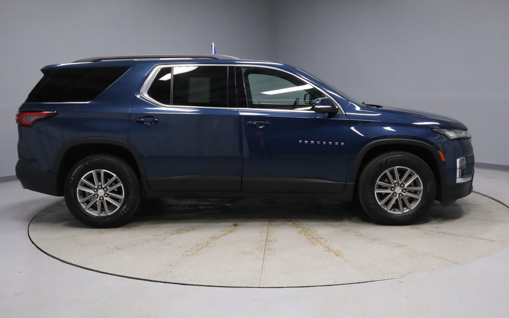 Used 2023 Chevrolet Traverse LT image 11