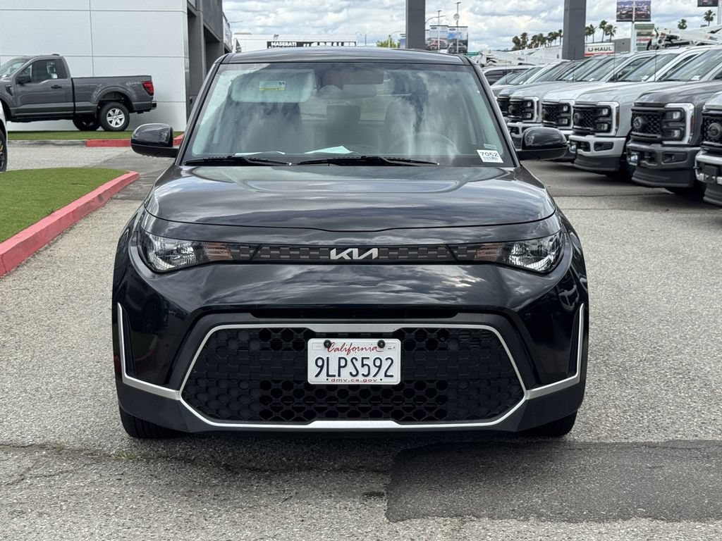 Used 2024 Kia Soul LX w/ Option Group 015 FWD image 2