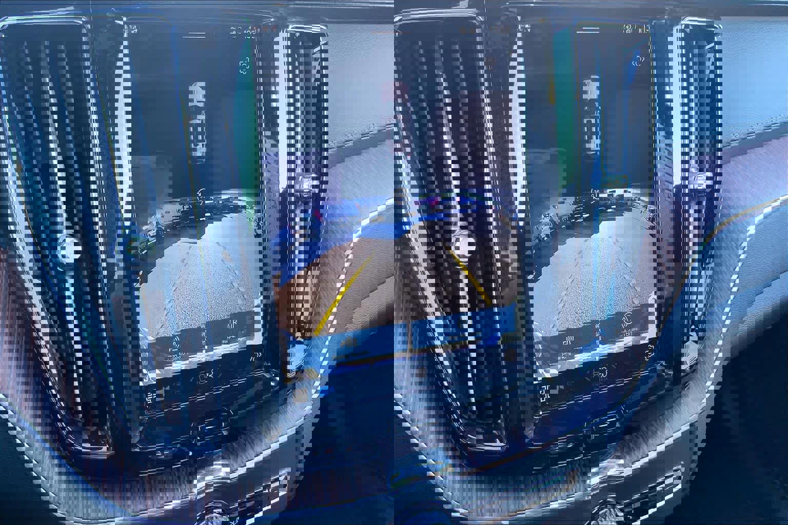 Used 2024 Volvo XC60 B5 Ultimate image 26