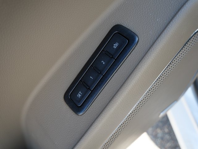 Used 2019 Chevrolet Tahoe LT RWD image 14