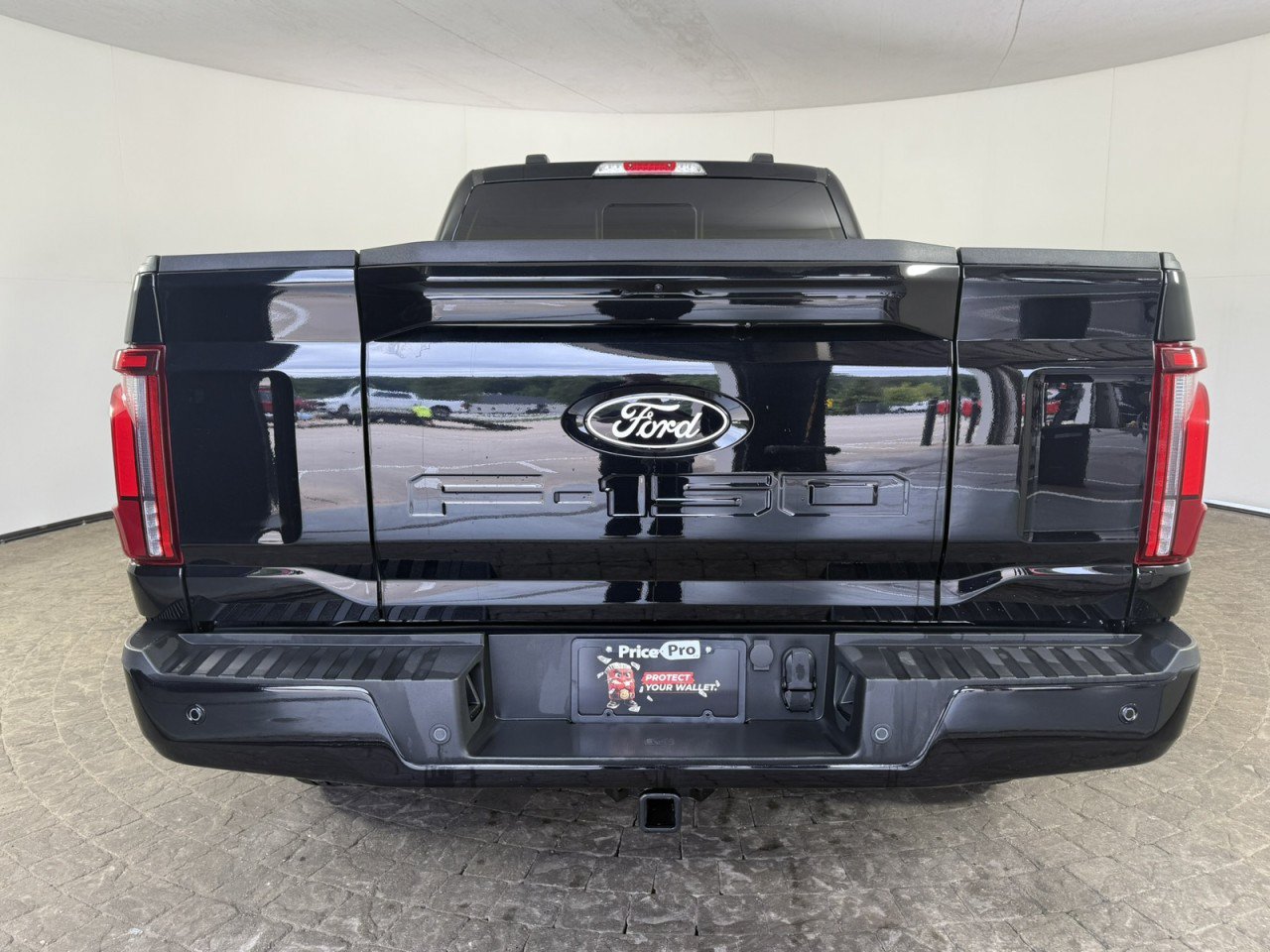 Certified 2025 Ford F150 Lariat w/ Bed Utility Package AWD/4WD image 7