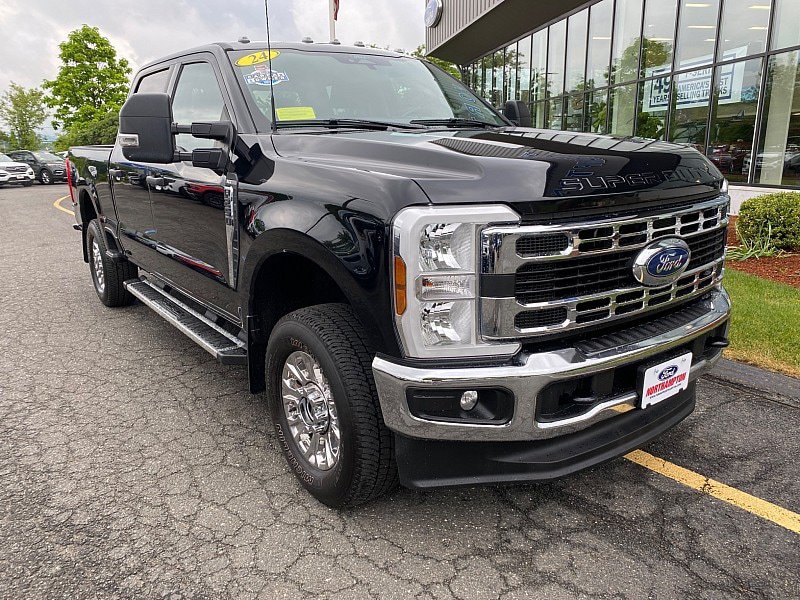 Certified 2024 Ford F250 XLT w/ Snow Plow Prep Package AWD/4WD image 3