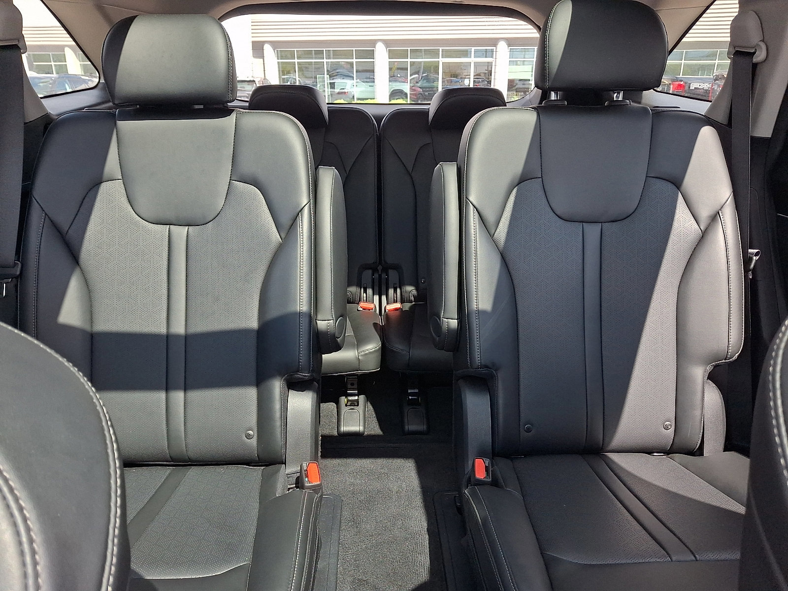 Used 2021 Kia Sorento EX w/ EX AWD X-Line Package image 18