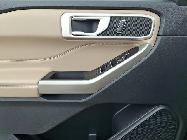 Certified 2023 Ford Explorer XLT w/ Equipment Group 202A AWD/4WD image 12