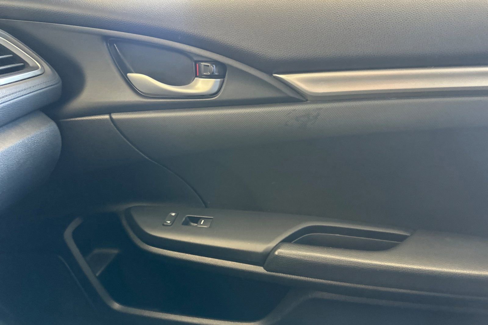 Used 2020 Honda Civic Sport image 17