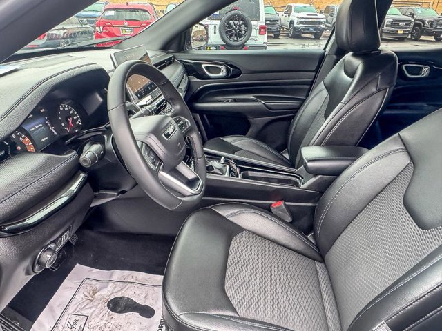 Used 2025 Jeep Compass Latitude w/ Altitude Special Edition image 13