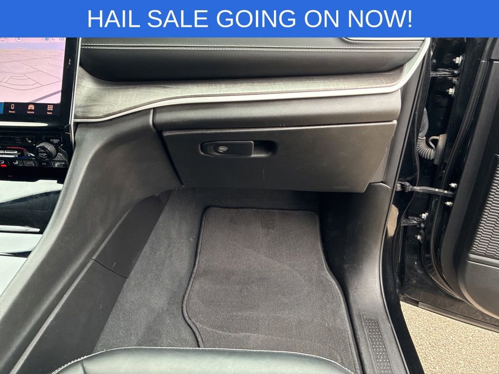Used 2023 Jeep Grand Cherokee Limited AWD/4WD image 45