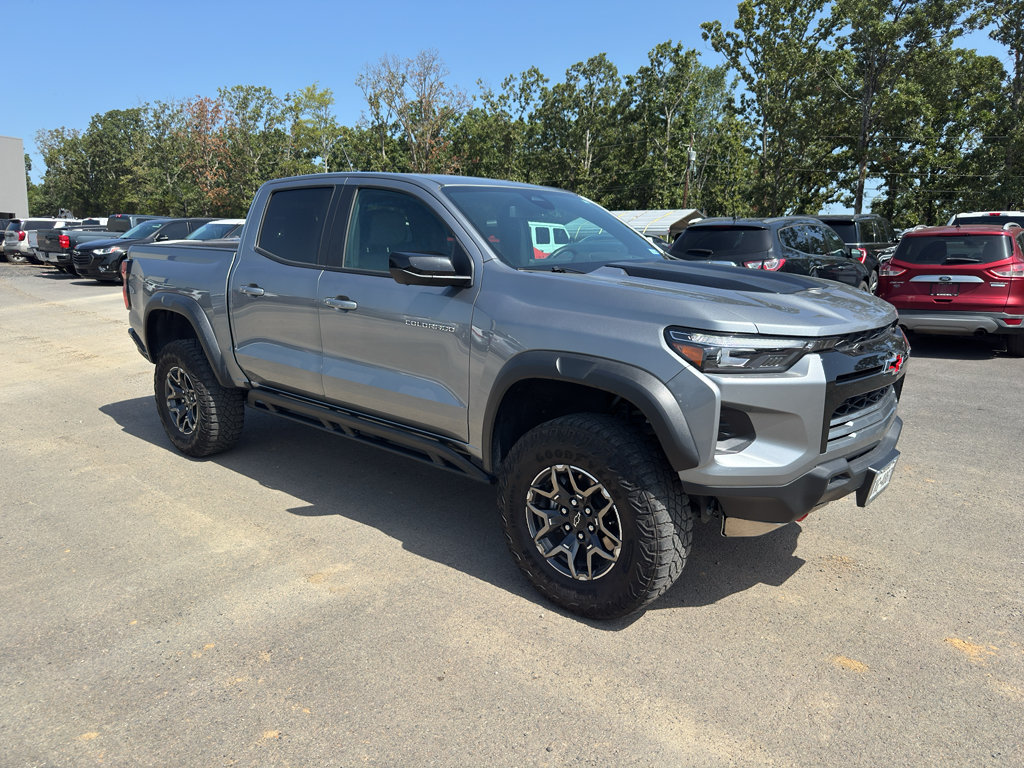 Used 2023 Chevrolet Colorado ZR2 w/ ZR2 Convenience Package III AWD/4WD image 3