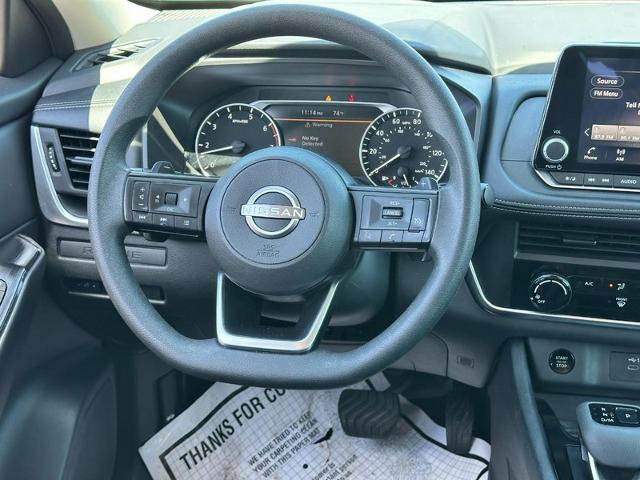 Used 2024 Nissan Rogue S FWD image 12