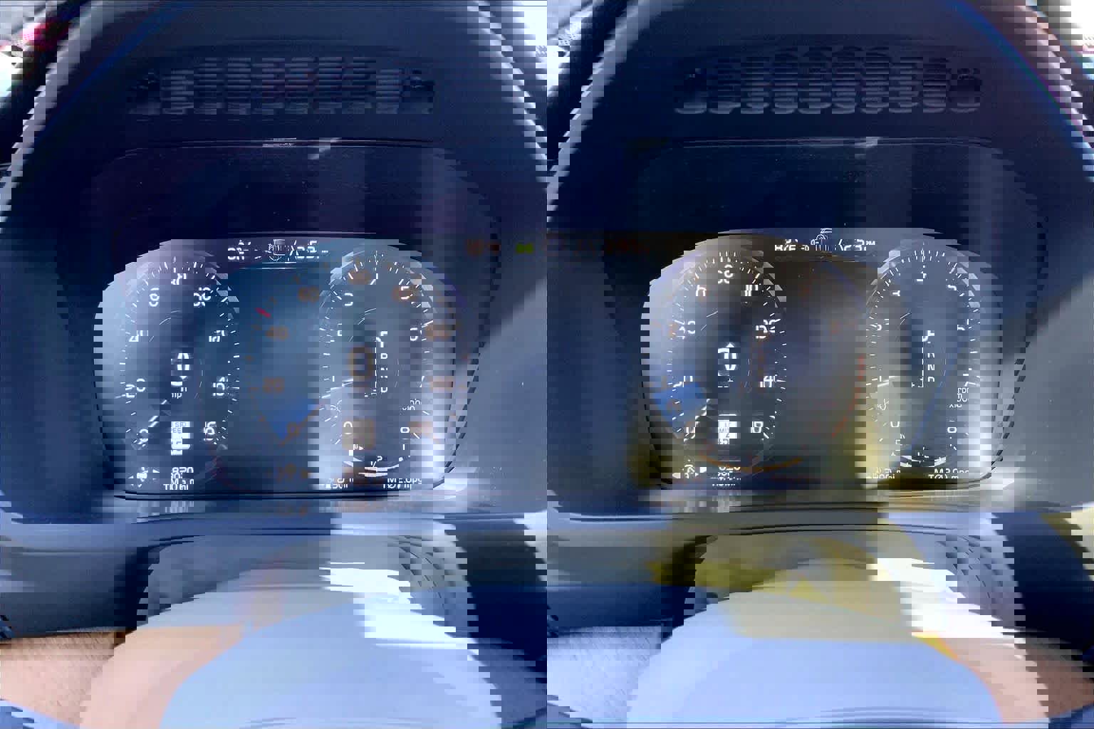 Used 2022 Volvo XC90 T6 Momentum w/ Advanced Package image 26