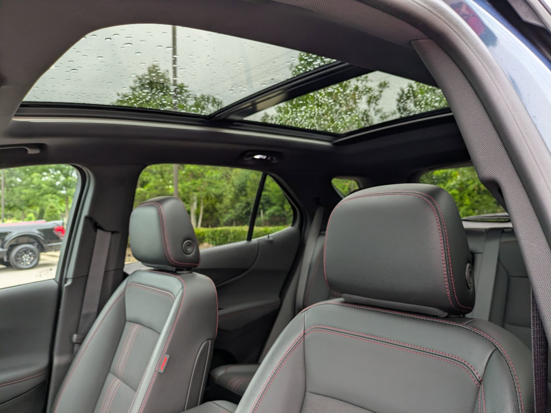 Used 2024 Chevrolet Equinox RS FWD image 28