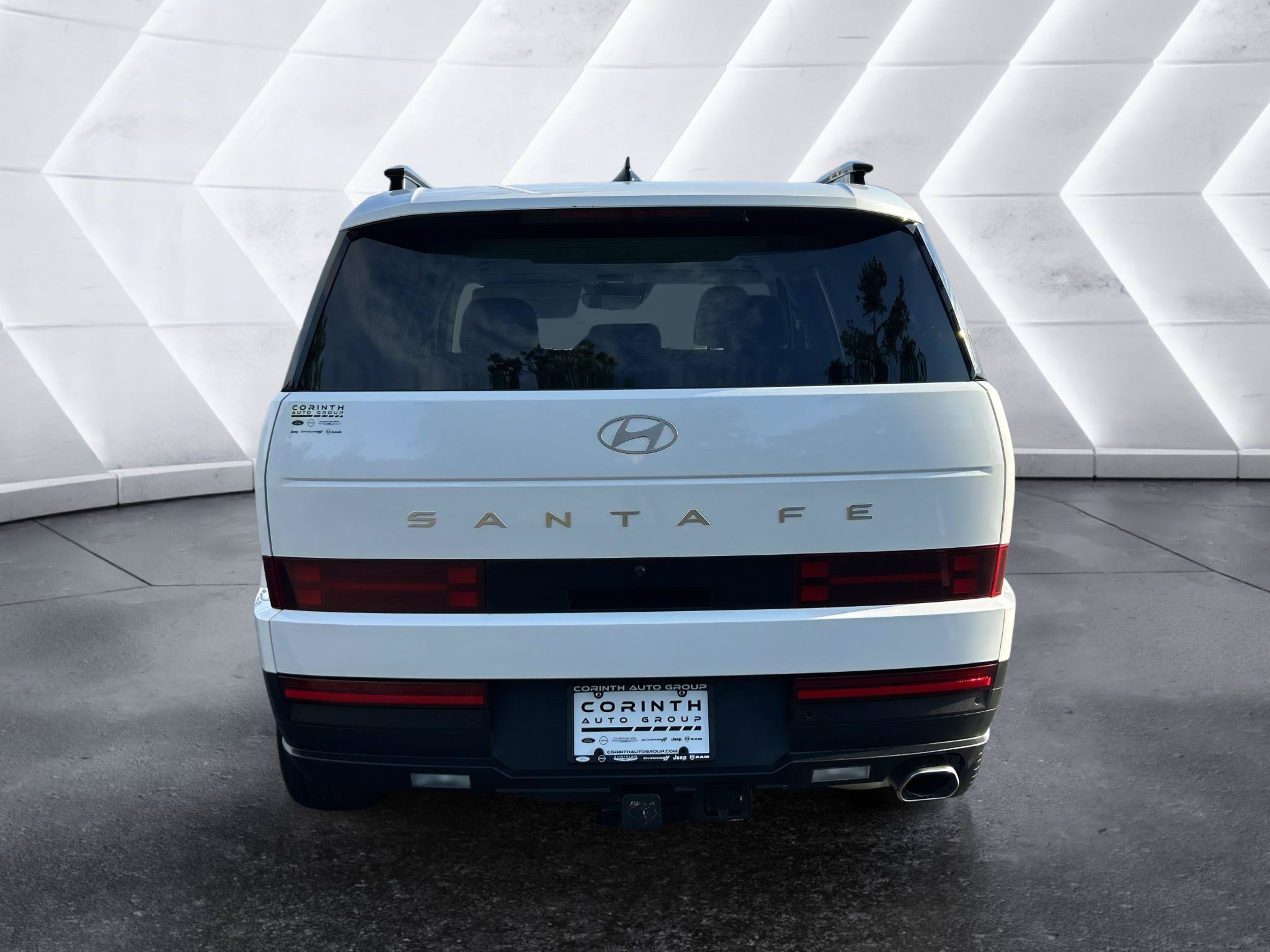 Used 2025 Hyundai Santa Fe SEL FWD image 5