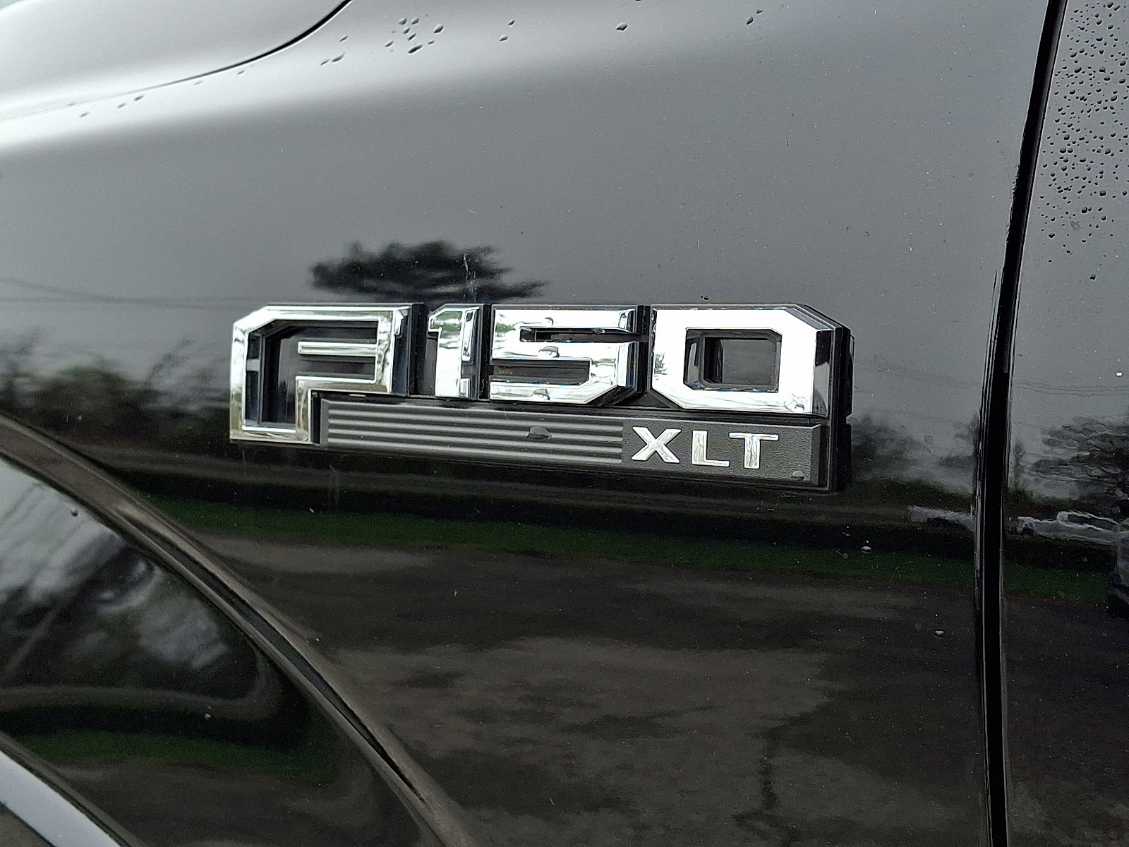 Certified 2017 Ford F150 XLT w/ Equipment Group 302A Luxury image 33