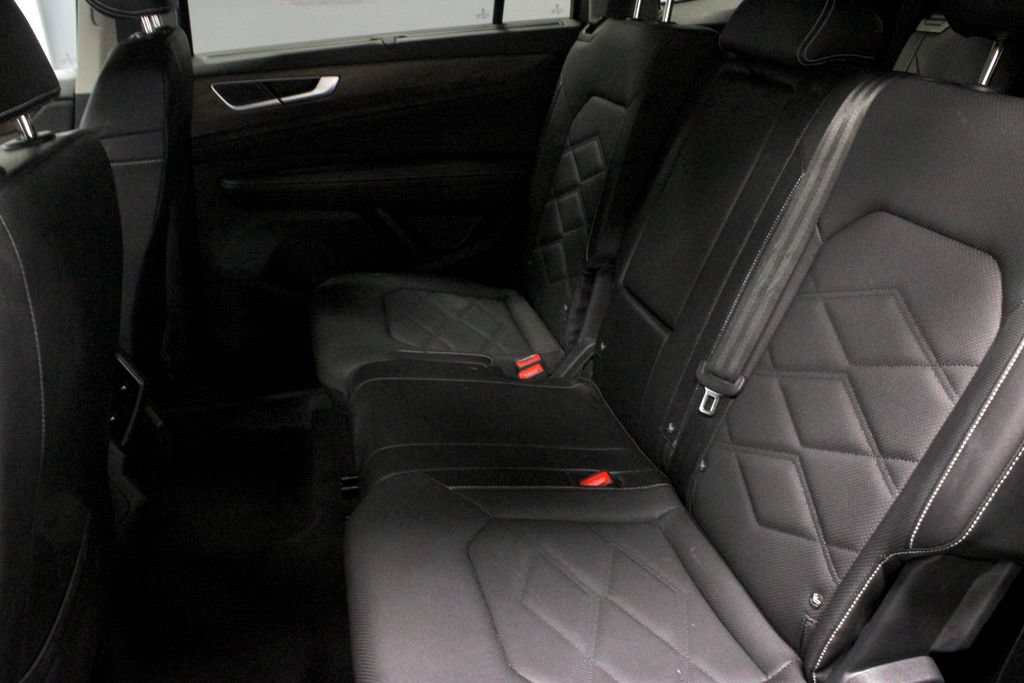 Used 2025 Volkswagen Atlas SE AWD/4WD image 22