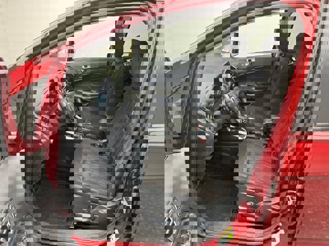 Certified 2019 Ford EcoSport SE w/ SE Convenience Package image 3