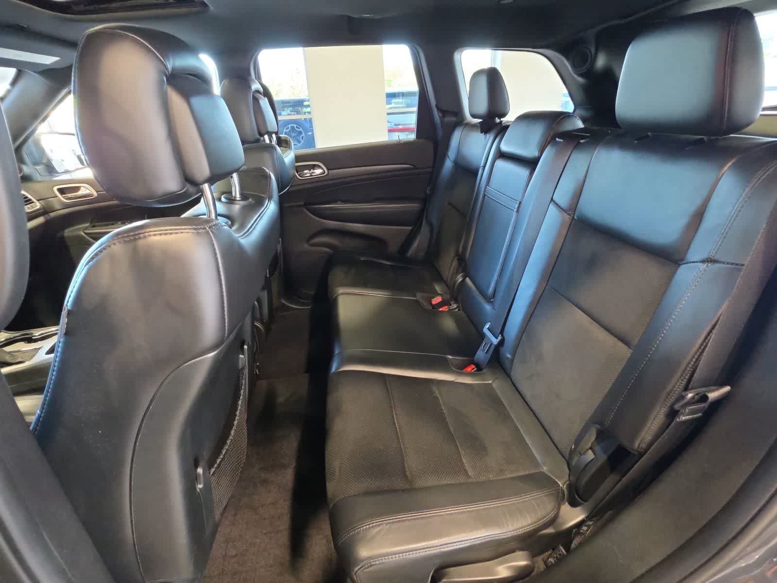 Used 2018 Jeep Grand Cherokee Altitude AWD/4WD image 31