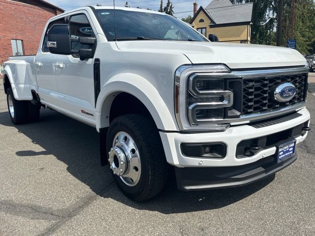 Certified 2025 Ford F450 Platinum w/ FX4 Off-Road Package AWD/4WD image 2