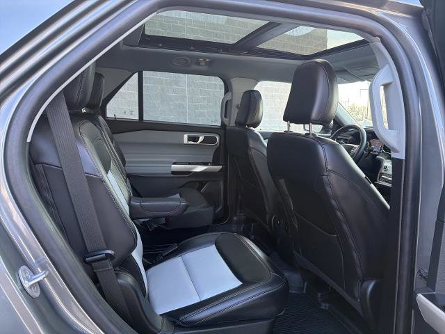 Certified 2022 Ford Explorer XLT w/ Equipment Group 202A image 15