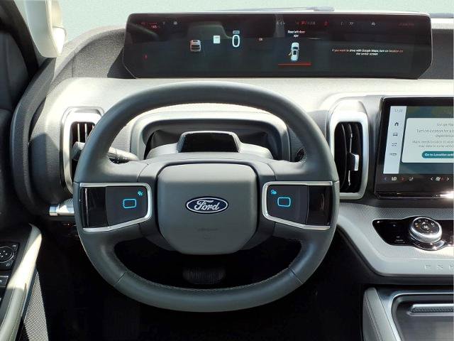 Certified 2025 Ford Expedition Active AWD/4WD image 13