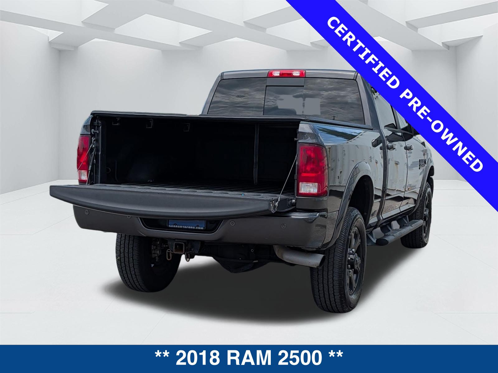 Used 2018 RAM 2500 Big Horn w/ Sport Appearance Group AWD/4WD image 14