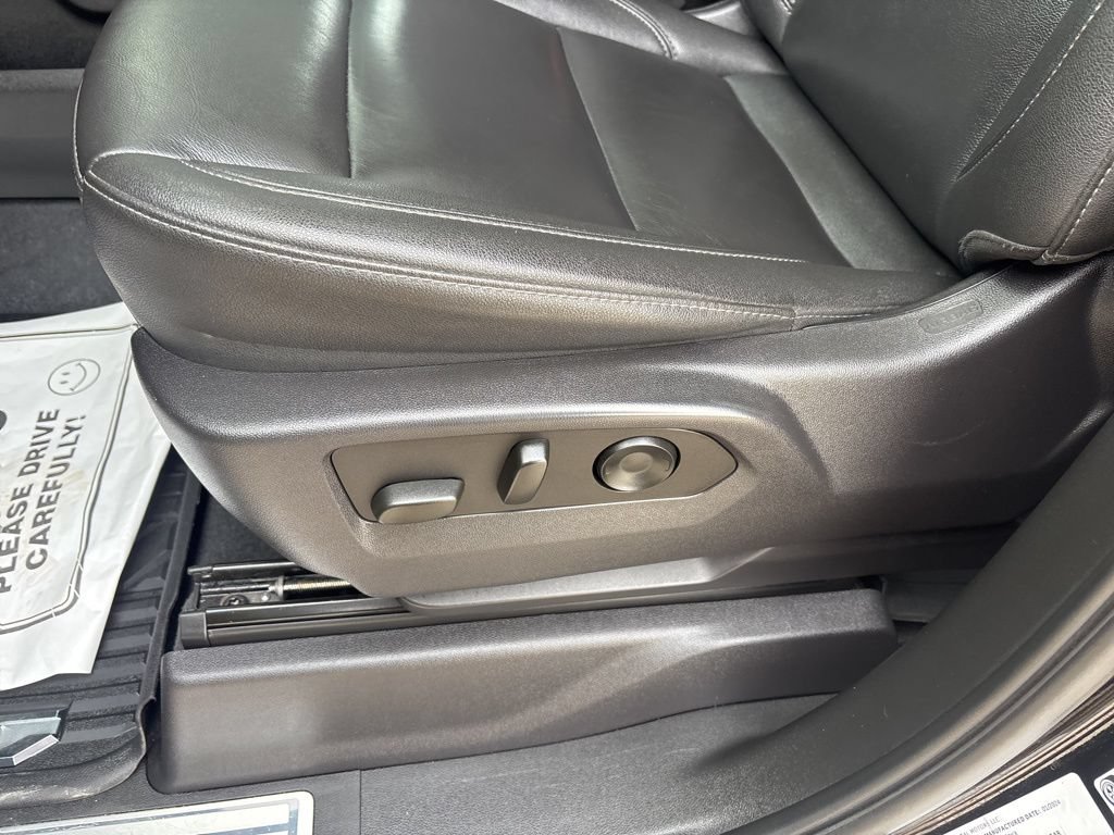 Used 2024 Chevrolet Silverado 1500 RST AWD/4WD image 25