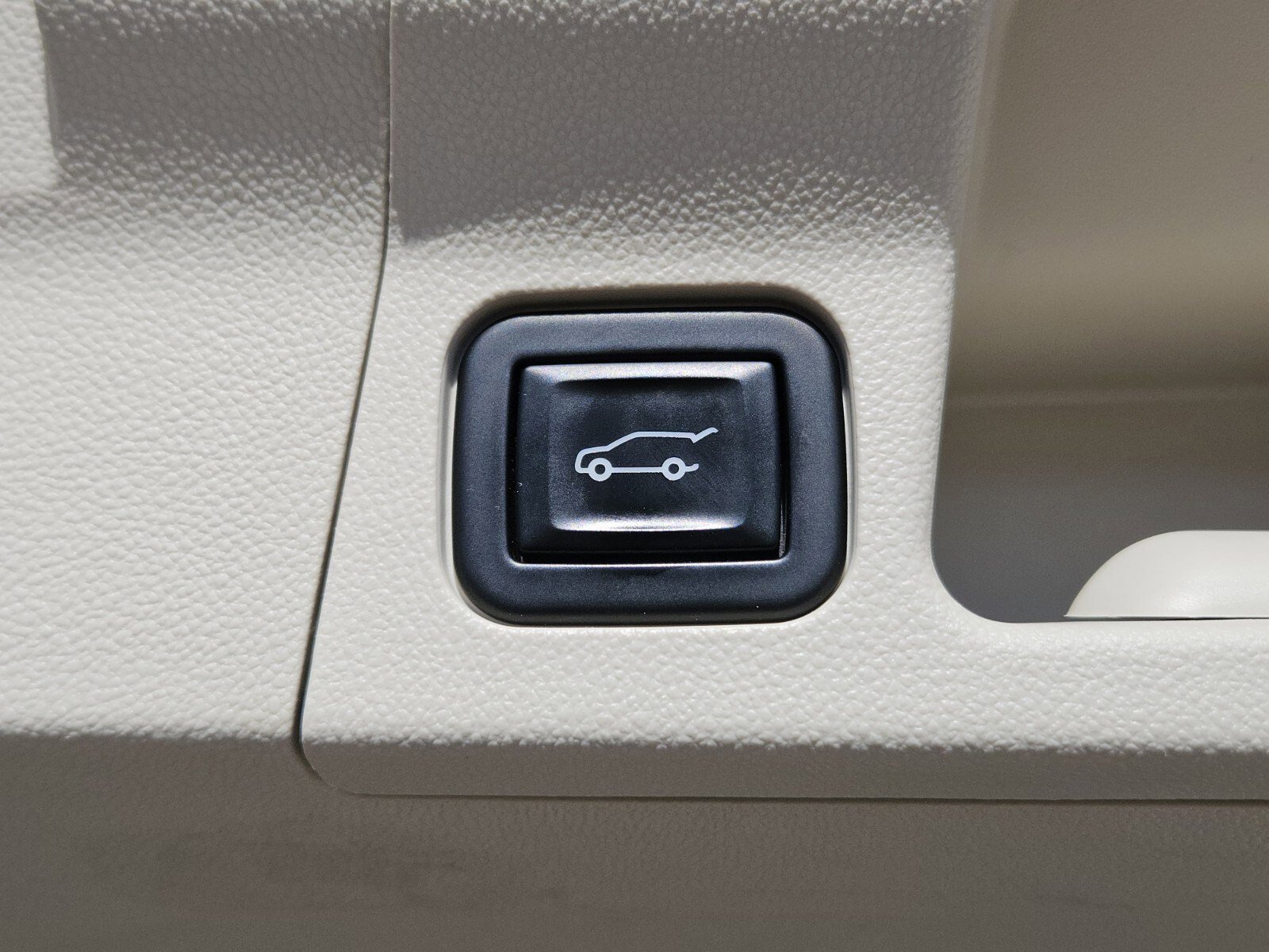 Used 2022 GMC Acadia Denali w/ Denali Technology Package image 30