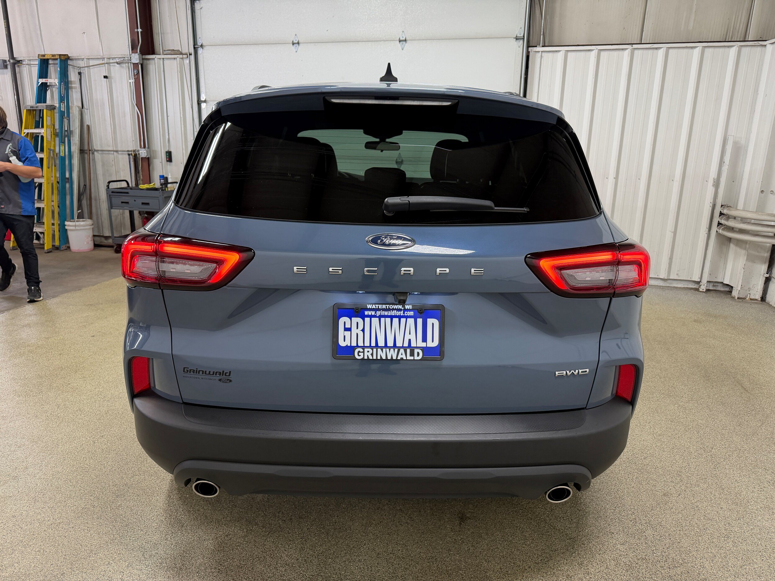 Certified 2025 Ford Escape ST-Line Select AWD/4WD image 26