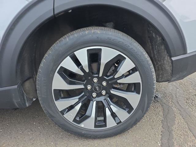 Certified 2025 Ford Explorer Platinum w/ LUX Leather Package AWD/4WD image 13