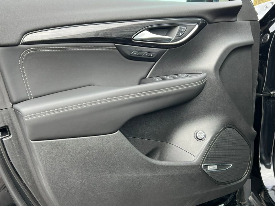 Used 2023 Buick Envision Essence w/ Technology Package I image 21