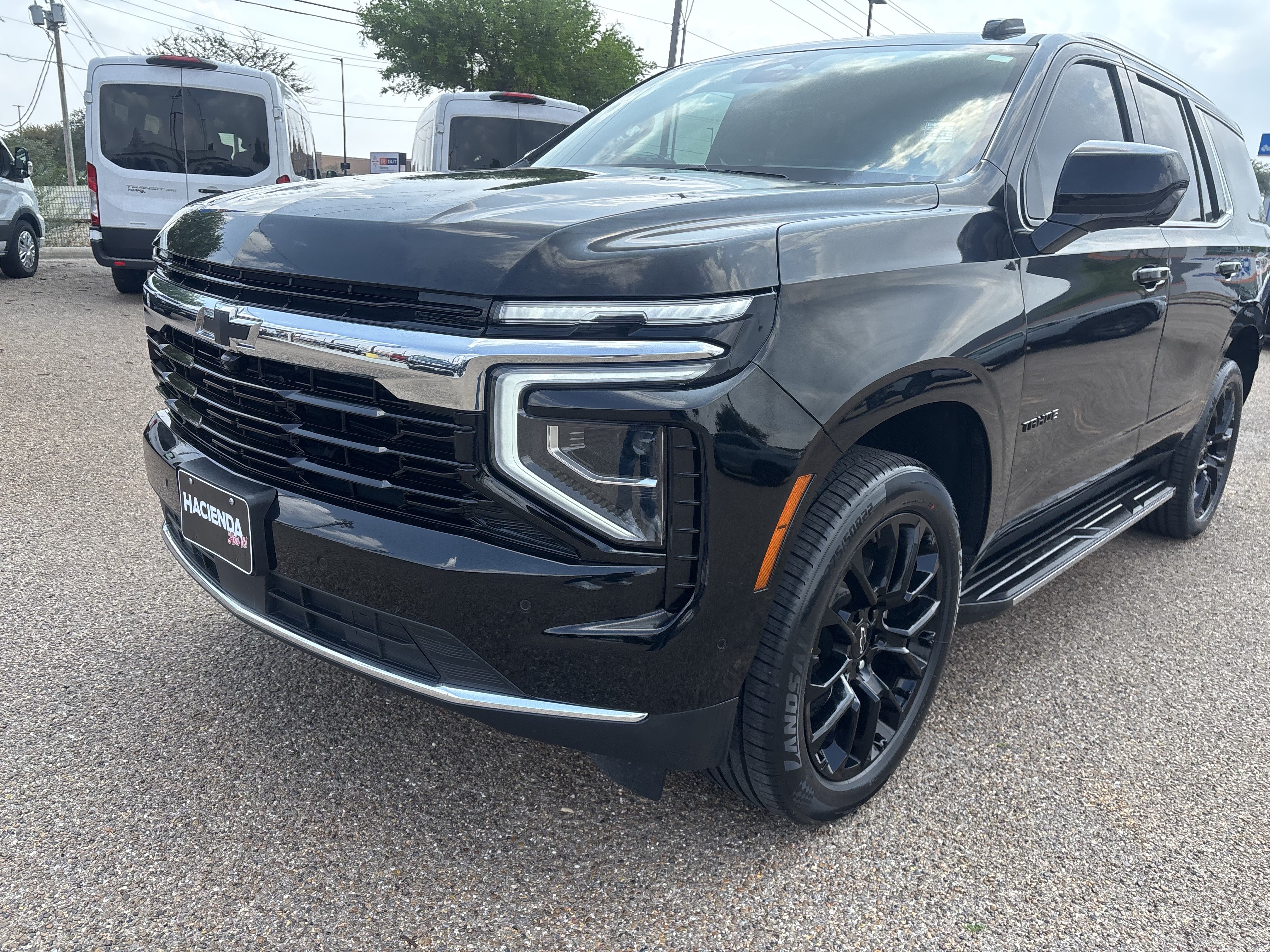 Used 2025 Chevrolet Tahoe LS RWD image 7