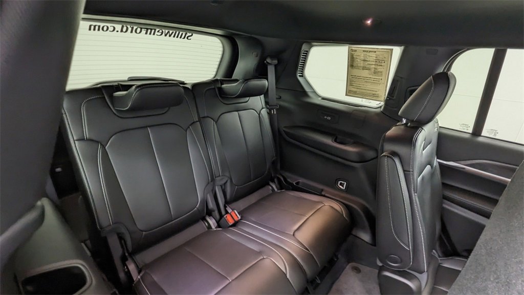 Used 2025 Jeep Grand Cherokee L Limited image 38