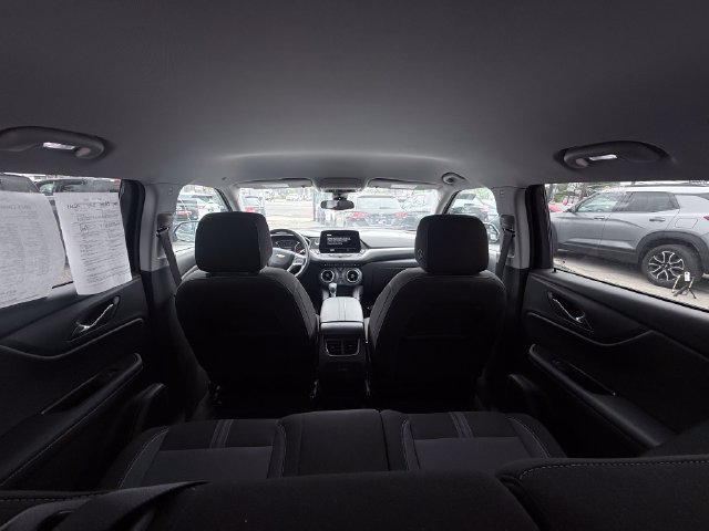 Used 2025 Chevrolet Blazer LT FWD image 39