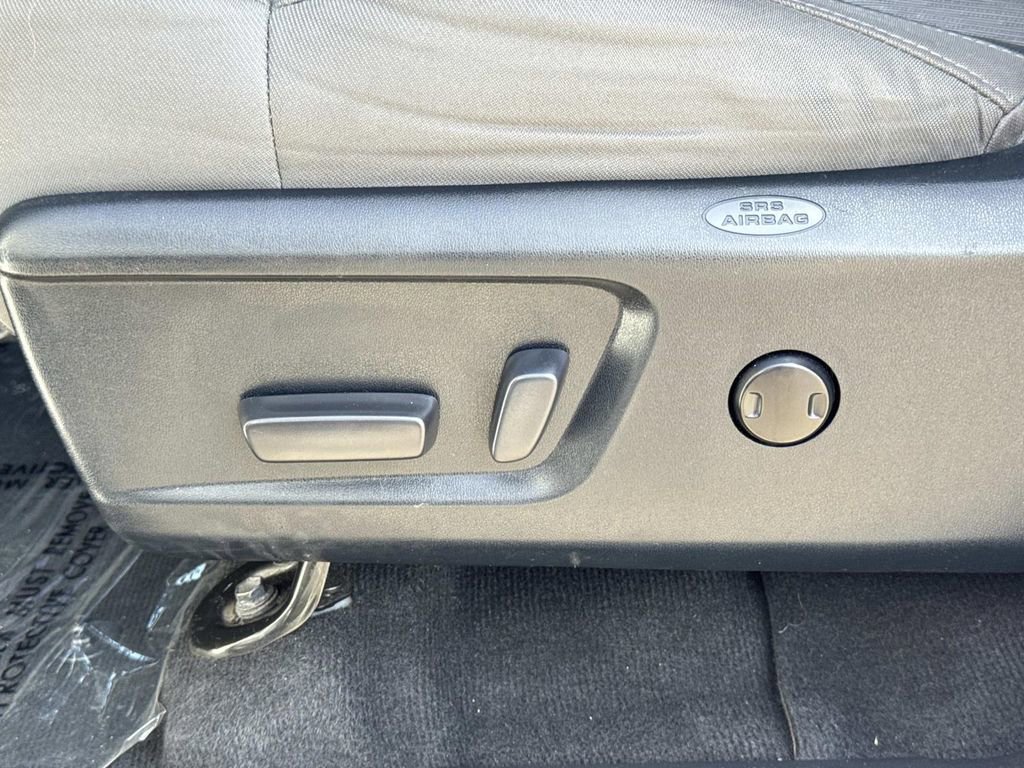 Used 2017 Toyota Tundra SR5 w/ SR5 Upgrade Package image 21