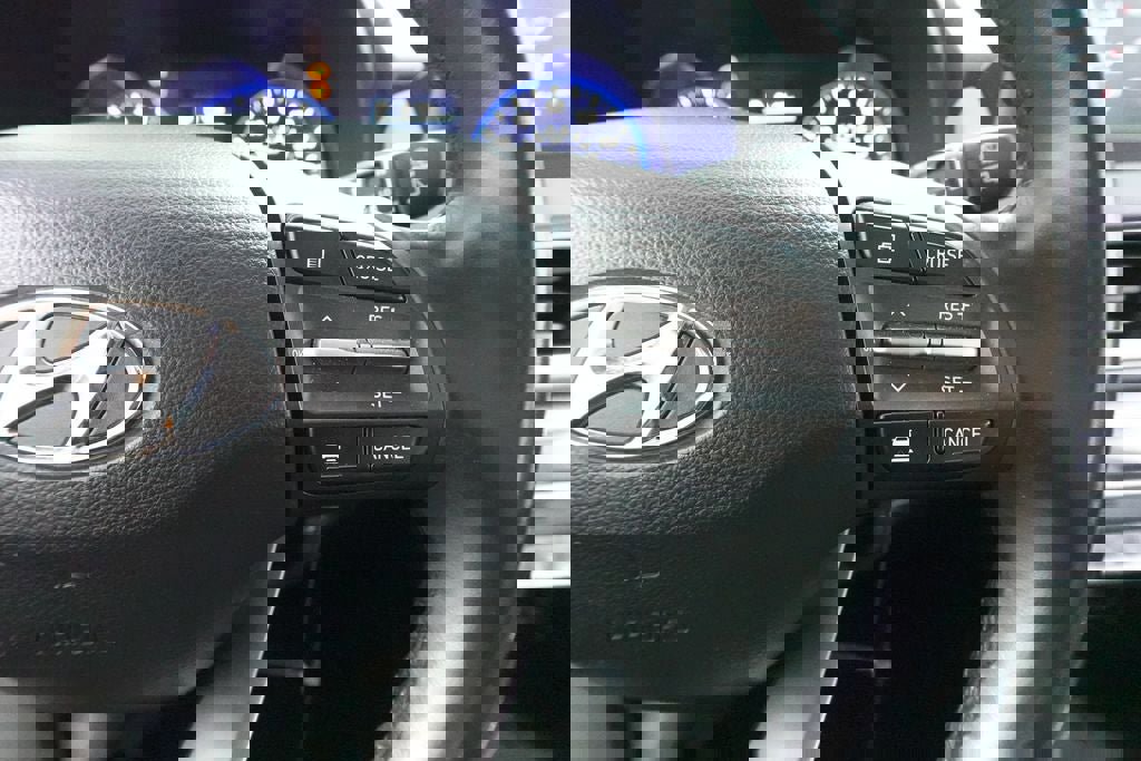 Used 2020 Hyundai Kona Ultimate w/ Cargo Package AWD/4WD image 14