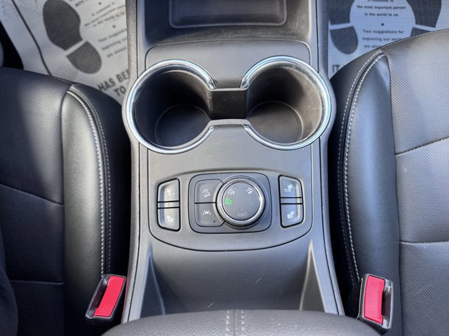 Used 2023 GMC Terrain SLT image 23