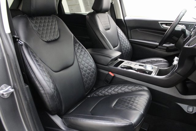 Certified 2024 Ford Edge Titanium image 8