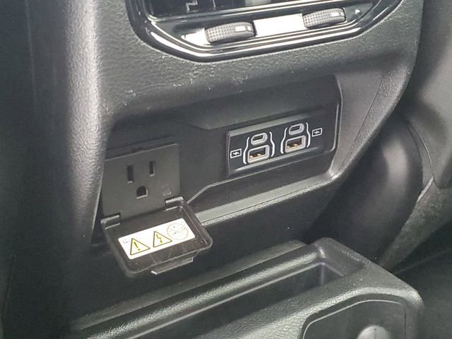 Used 2024 Jeep Grand Cherokee L Limited w/ Luxury Tech Group II image 35