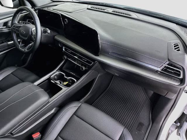 Used 2026 Chevrolet Traverse LT w/ Midnight/Sport Edition FWD image 34