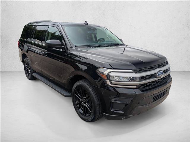 Certified 2024 Ford Expedition XLT RWD image 3