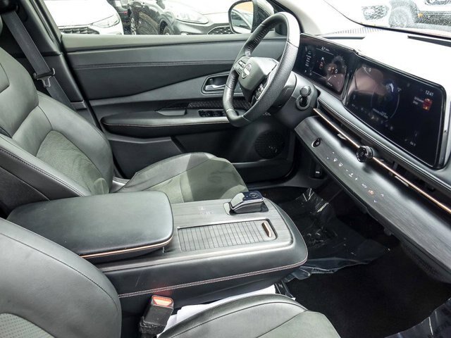 Used 2024 Nissan Ariya FWD image 32