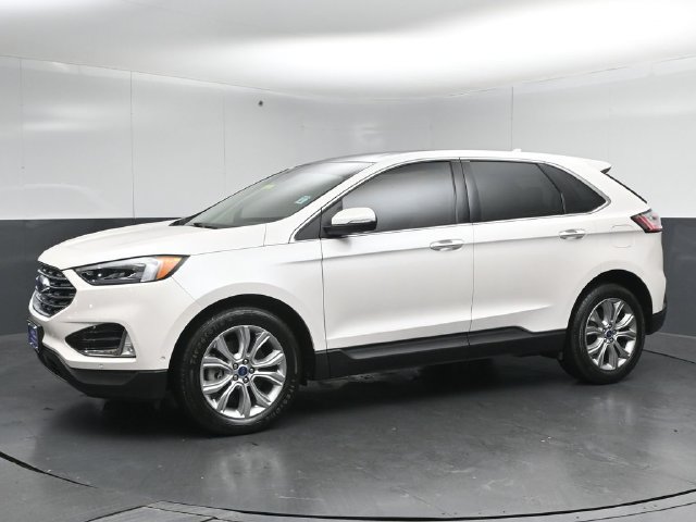 Certified 2019 Ford Edge Titanium w/ Equipment Group 301A AWD/4WD image 4