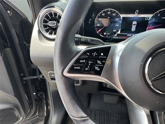 Used 2025 Mercedes-Benz GLB 250 4MATIC image 27