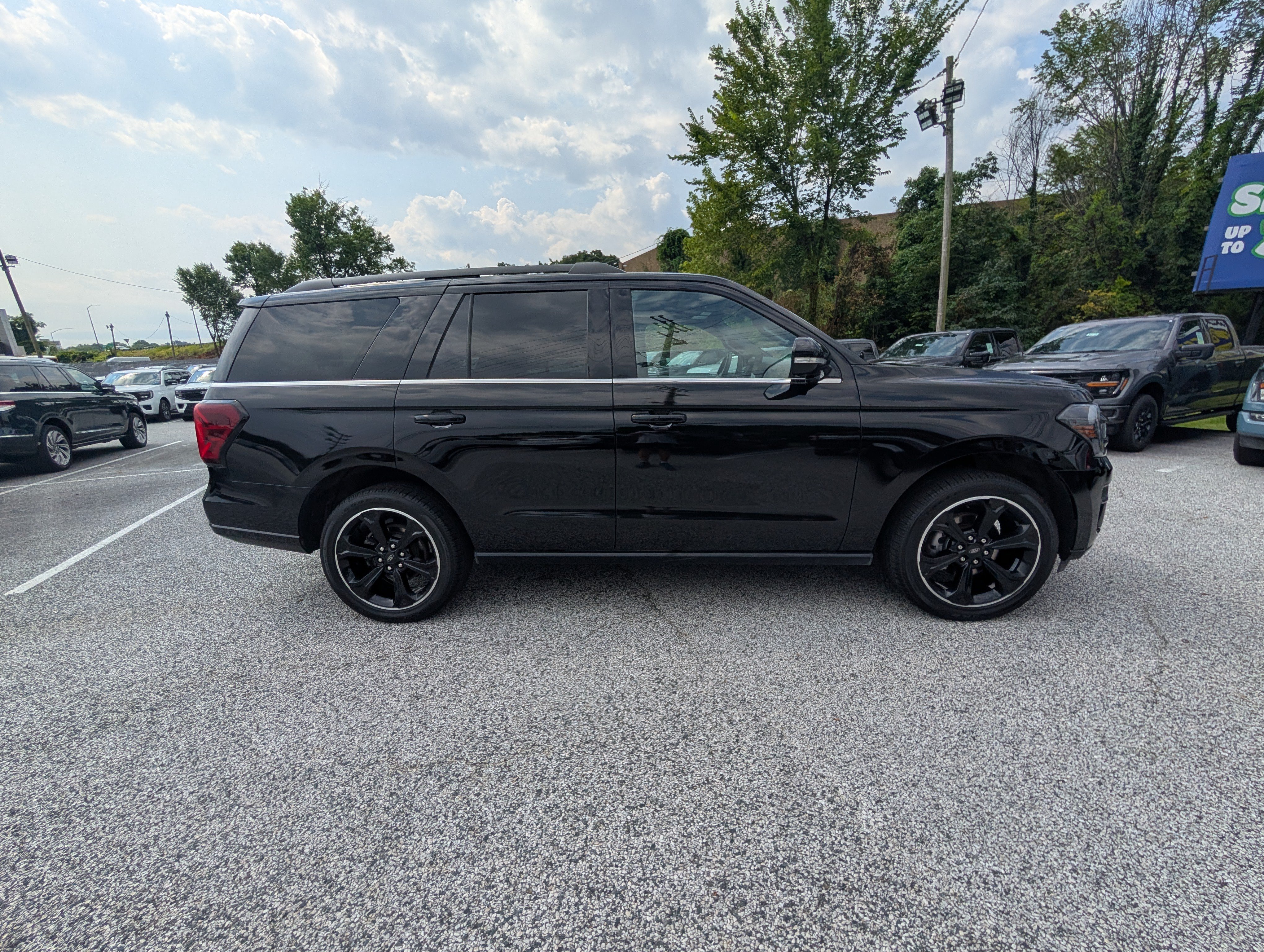 Certified 2023 Ford Expedition Limited AWD/4WD image 8