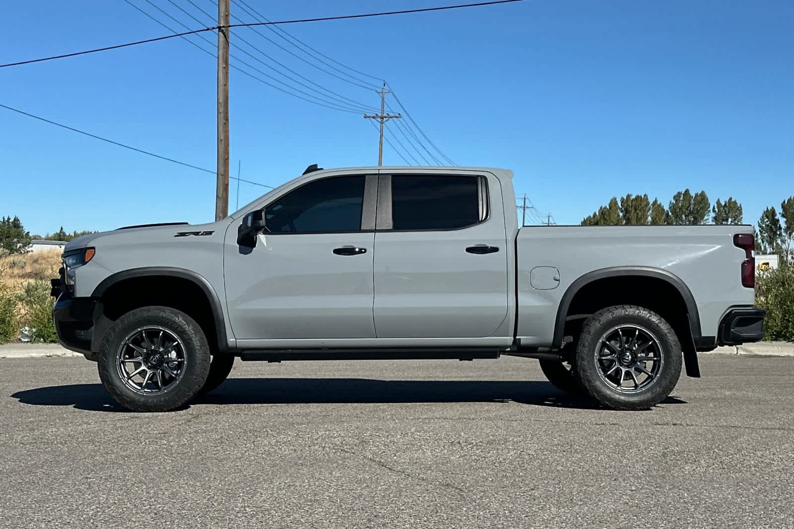 Used 2025 Chevrolet Silverado 1500 ZR2 w/ Technology Package AWD/4WD image 5
