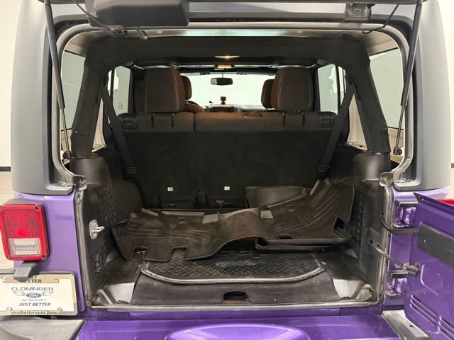 Used 2017 Jeep Wrangler Unlimited Sahara w/ Max Tow Package image 30