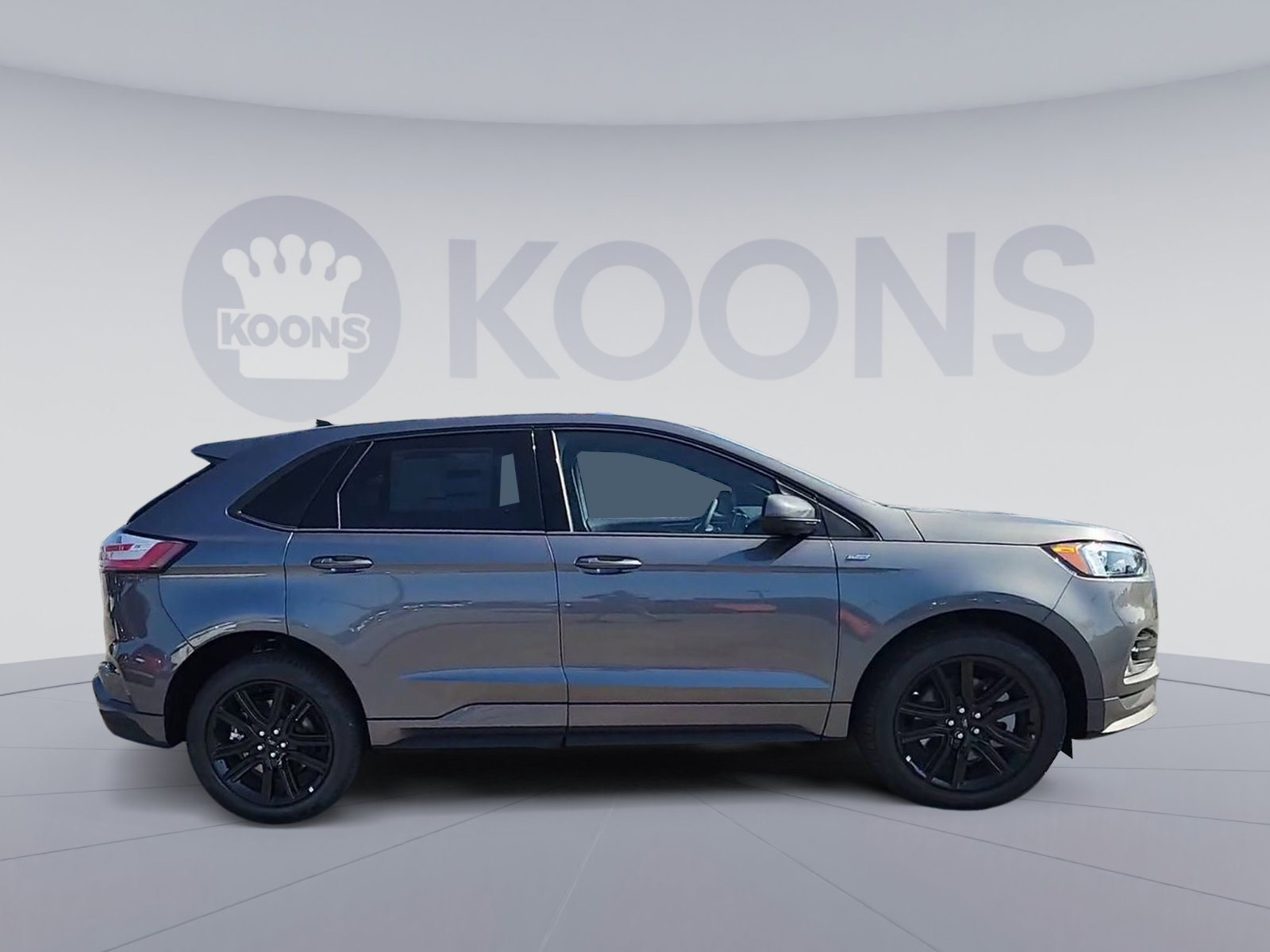 Certified 2024 Ford Edge ST-Line w/ Class II Trailer Tow Package AWD/4WD image 2